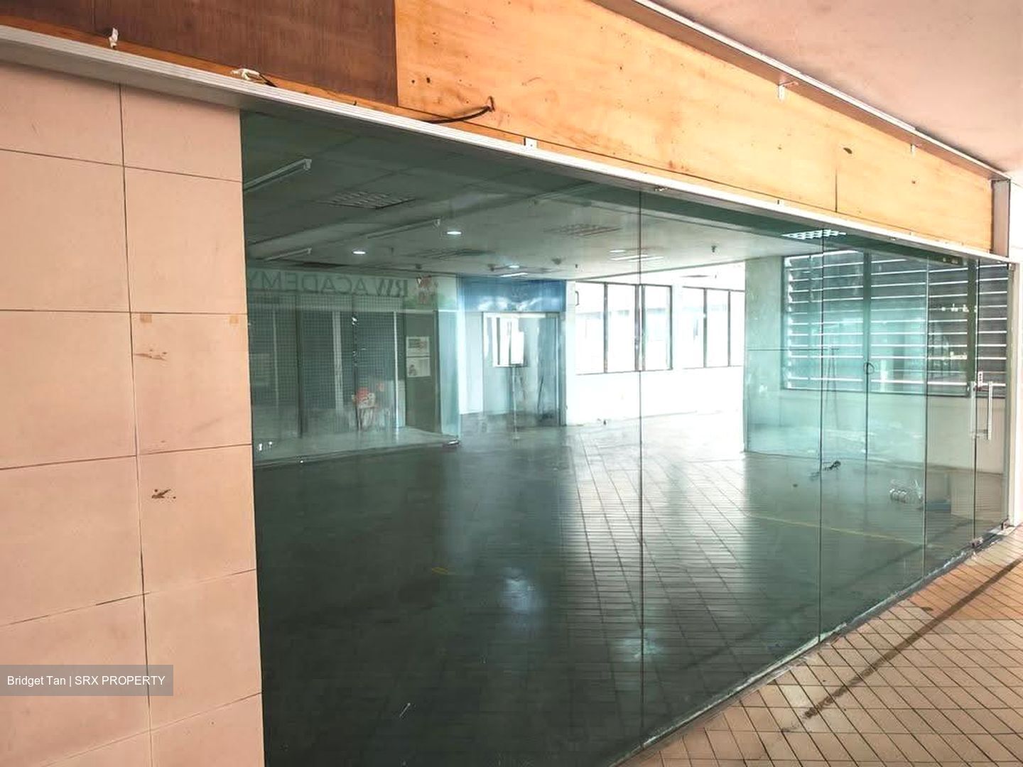 Upper Serangoon Shopping Centre (D19), Shop House #624913921